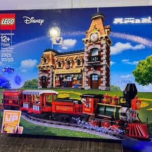 LEGO Disney Train and Station Set - Red and Green Collector Item Retired Set